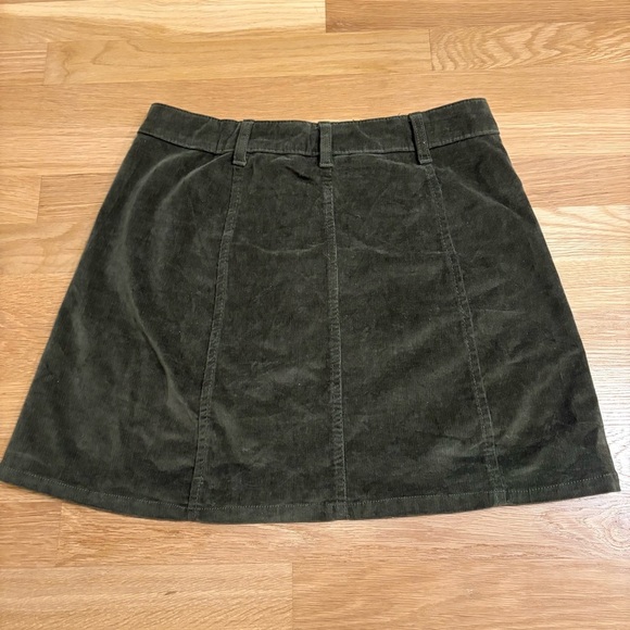 Celebrity Pink Soft Olive Corduroy Mini Skirt Size 7/28 Fall - Picture 2 of 4